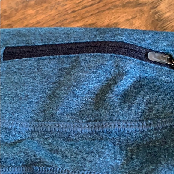 Nike Dri fit capris - Picture 4 of 4